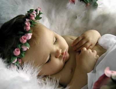 bébé couronnée